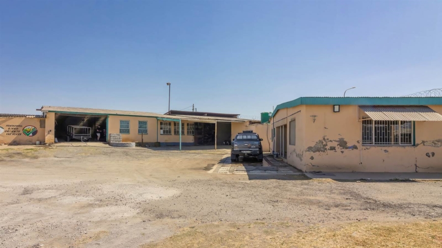 To Let  Bedroom Property for Rent in Kroonstad Industrial Free State